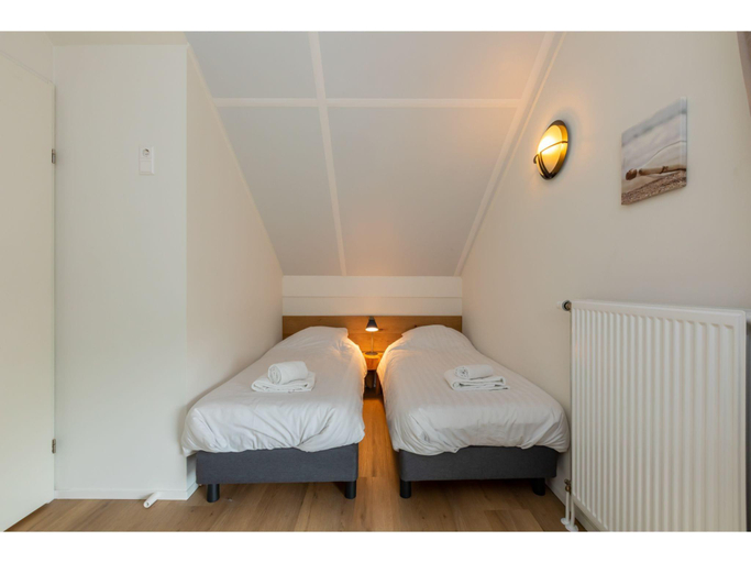 Bedroom, Holiday Home near Beach Burgh-Haamstede, Schouwen-Duiveland
