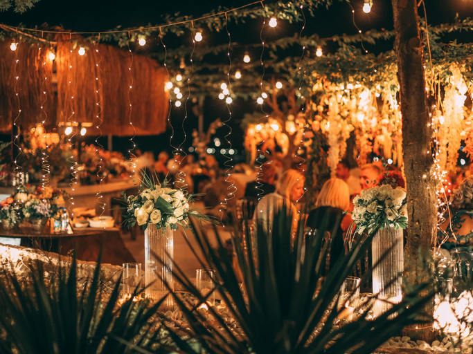 Food & Drinks