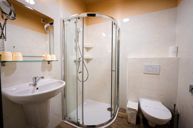 Bathroom 5, Hotel SLUNECNA LOUKA, Český Krumlov