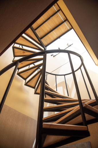 Others 5, Kraveli Hotel, Tbilisi