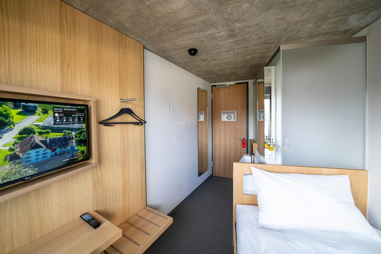 Bedroom, Centre Loewenberg, Lac
