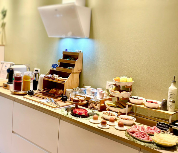 Food & Drinks 5, Reno Suite Bologna, Bologna