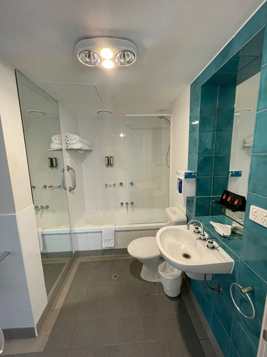 Bathroom 4, Melbourne South Yarra Central Apartment Hotel, Melbourne