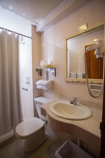 Bathroom 4, Hotel Rosario La Paz, Pedro Domingo Murillo