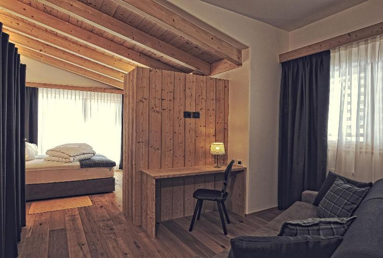 Bedroom 3, Alpine Hotel Gran Foda', Bolzano
