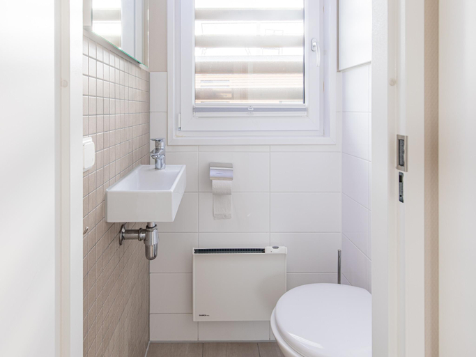 Bathroom 4, Houseboat in Netherlands near Holiday Park, Bergen