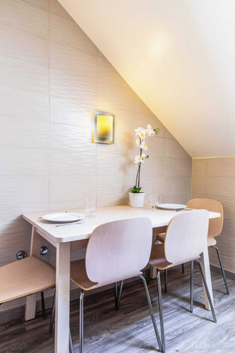 Dining 4, Cosy Studio -ac- 4P- Geneva, Genève