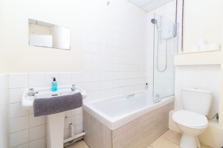 Bathroom 3, Brookvale Guest House Room 5, Southampton