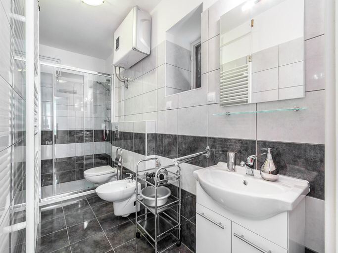 Bathroom, Apartment in Pomer near the Beach, Medulin