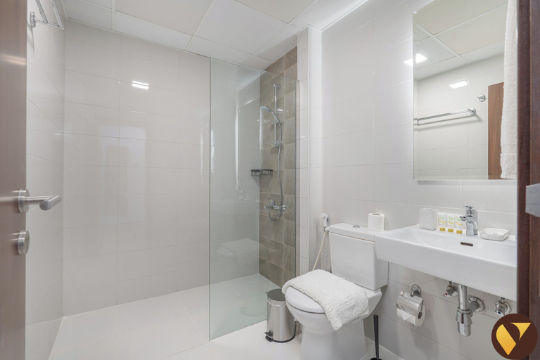 Bathroom 4, Jeewar Brand New Relaxing Pool Kids Area