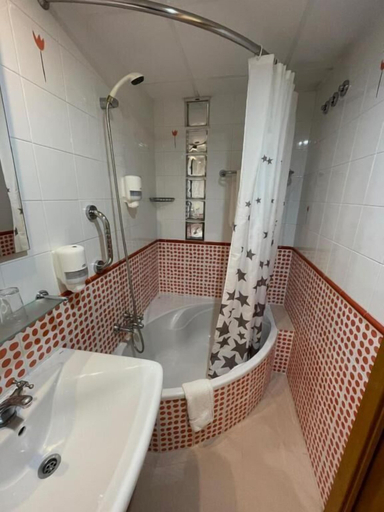 Bathroom 3, HOTEL TIO PEPE, Castellón