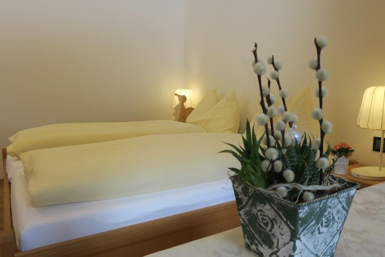 Bedroom 3, Hotel Morteratsch, Maloja