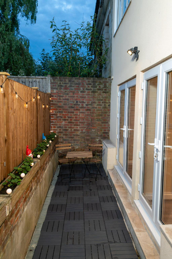 Others 5, Basement Apartment, London