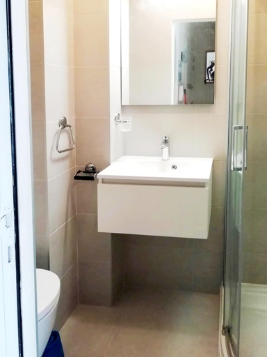 Bathroom, Apartment in Nieuwpoort With sea View, West-Vlaanderen