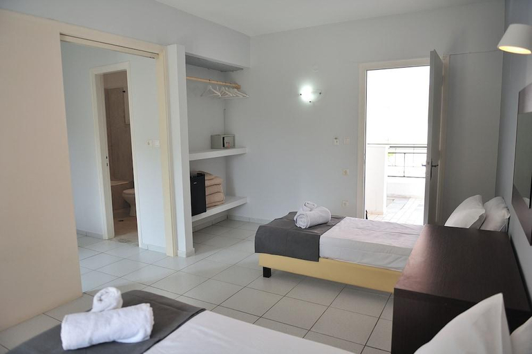 Bedroom 3, Anamar Skiathos Hotel, Thessaly
