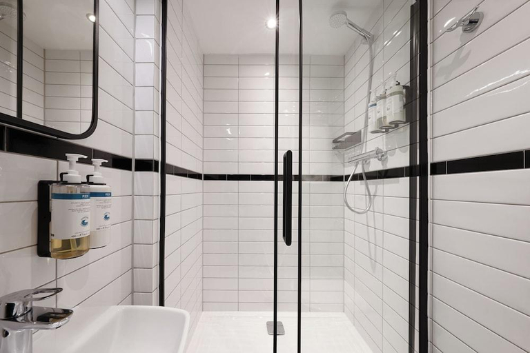 Bathroom 4, Numa London Bloomsbury, London