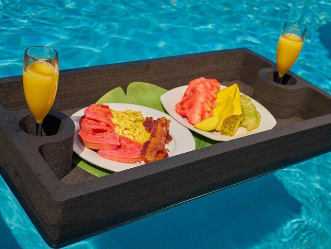 Food & Drinks, Half Hill 1BR