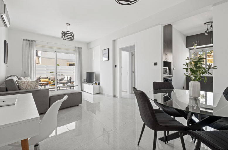 Others 2, Amber Suites