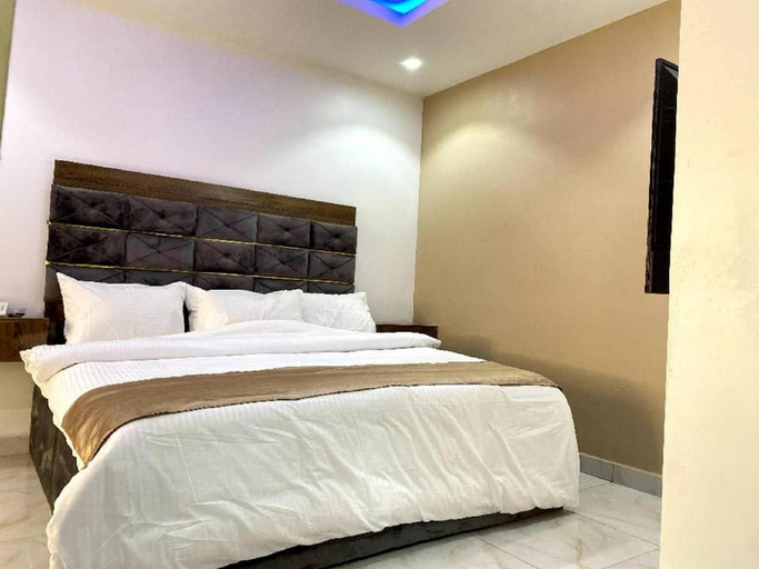 Bedroom 2, the seasons apartments, AbujaMun