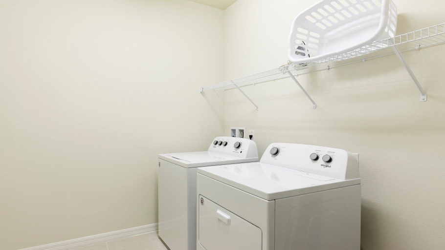 Bathroom 4, Windsor Island Let's Make Sunny Memories 2316, Polk