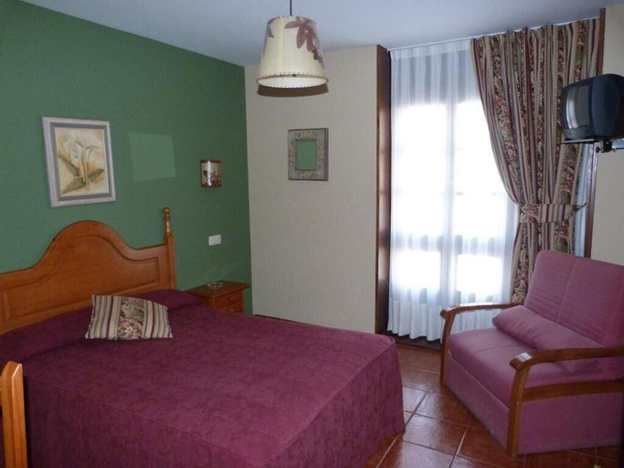 Bedroom 2, Hotel Mestas, Asturias