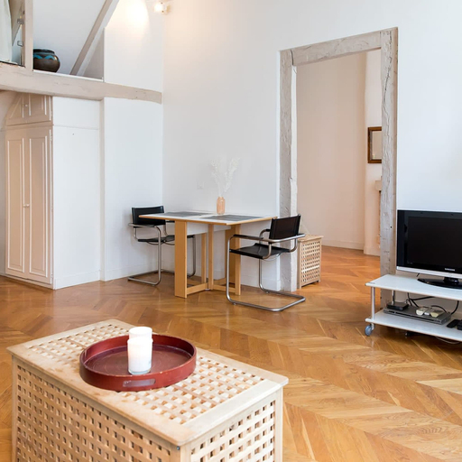 Room 2, Sunny Dussoubs I Unique 1-br Loft in Montorgueil, Paris