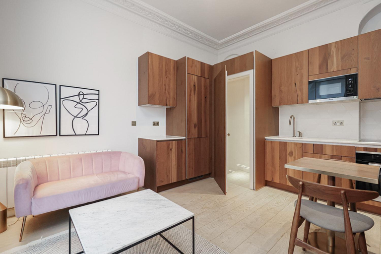 Bedroom 2, Kensington Gardens Apartments, London