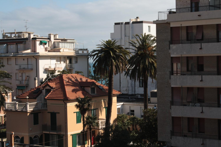 Others 2, Albergo Anita Alassio, Savona
