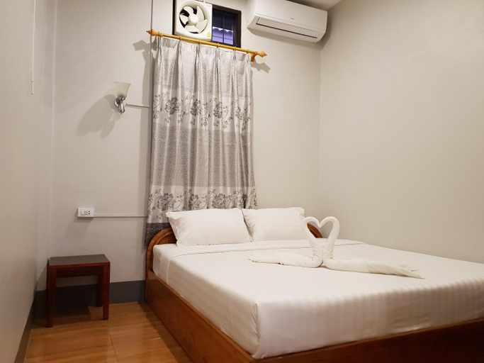 Bedroom 2, Phonethavy Guesthouse, Luang Prabang