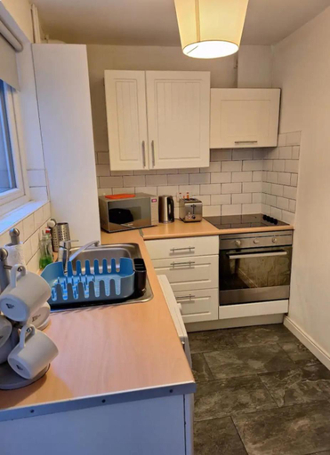 Others 5, Private Room on Donegall Road in Central Belfast, Belfast