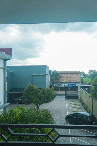 Others 5, RR -2 Syariah Hotel SLG, Kediri