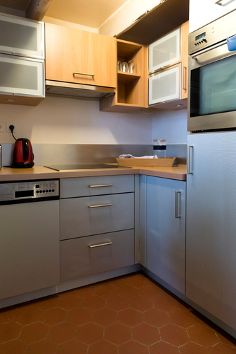 Room 5, Sunny Dussoubs I Unique 1-br Loft in Montorgueil, Paris