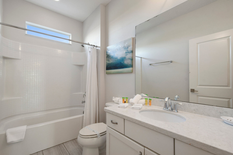 Bathroom 4, Elegant Home With Pool & Spa, Close to Disney, Osceola