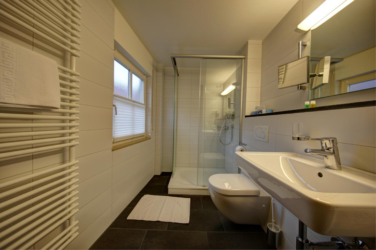 Bathroom 2, Hotel Adler, Calw