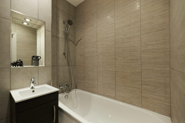 Others 3, The Harlesden Escape -Spacious 3BDR Flat + Balcony, London