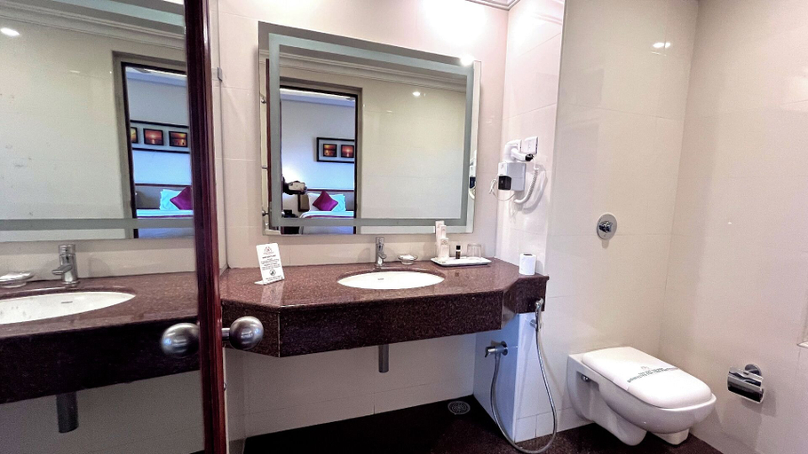 Bathroom 5, Jenney Residency, Coimbatore
