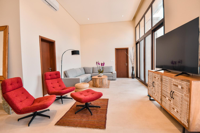Others 3, Villa Palmview, Taqah