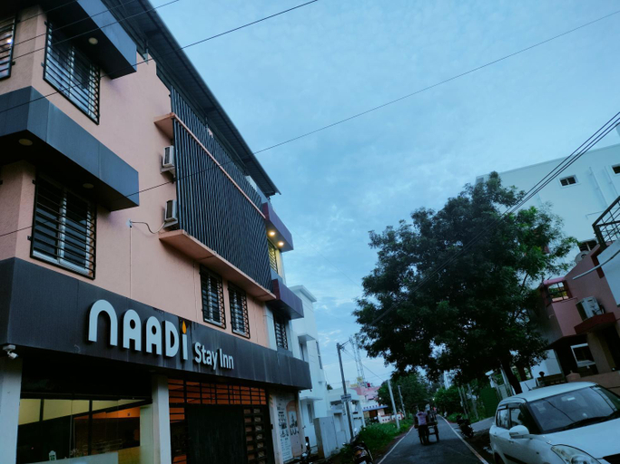 Exterior & Views