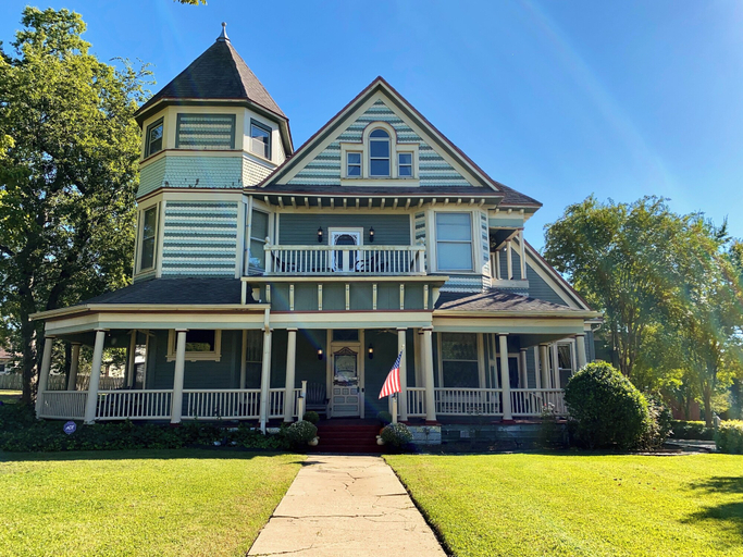 Exterior & Views 2, Four Winds Victorian Venue & Suites, Fannin