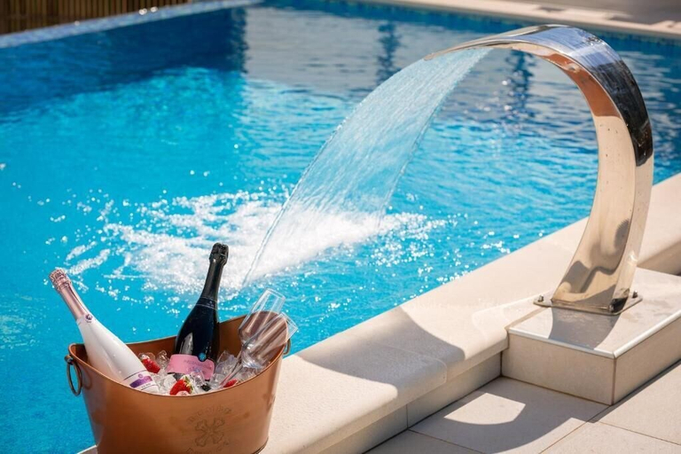 Food & Drinks 5, VILLA AQUA - Adults Only, Bol
