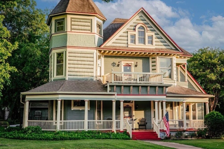 Exterior & Views 2, Four Winds Victorian Venue & Suites, Fannin