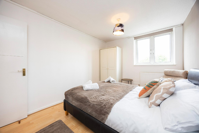 Bedroom 2, The King's Cross Stylish Suite, London