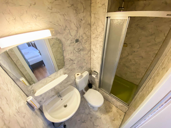 Bathroom 4, Limok Rooms Hamm, Hamm