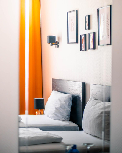 Bedroom 2, Hotel Berliner Baer, Berlin