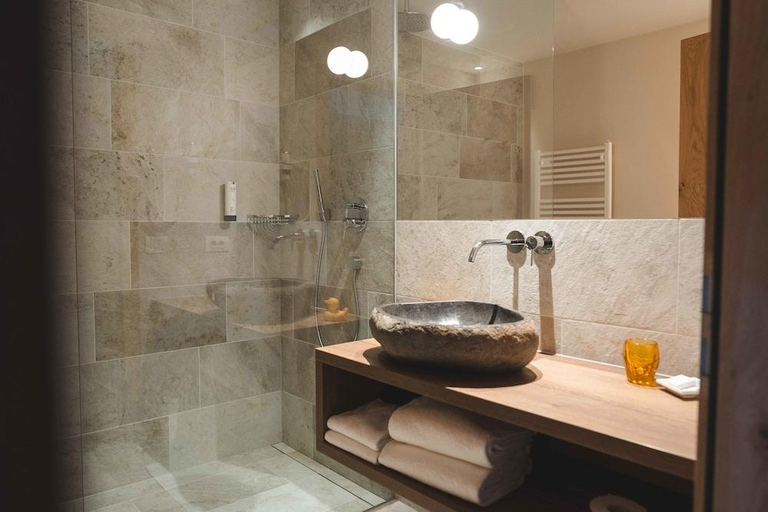 Bathroom 3, Christof Hotel, Bolzano