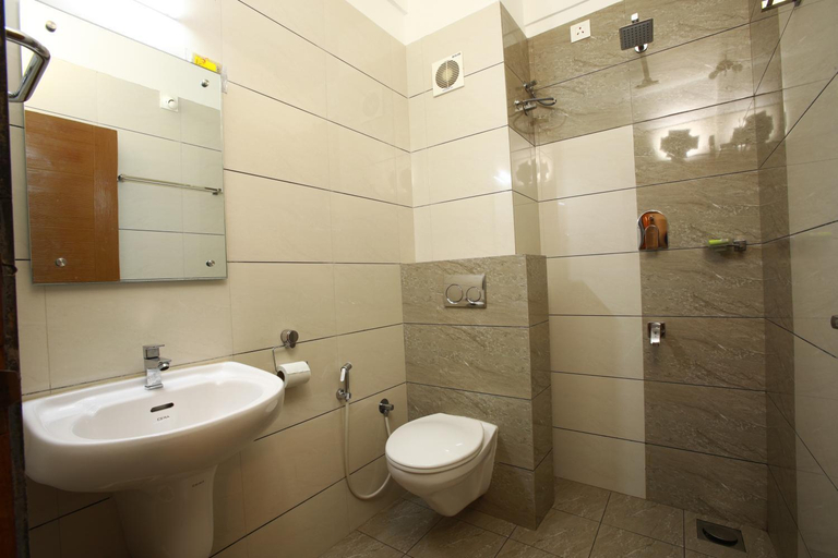 Bathroom 3, Orionis Kannur, Kannur
