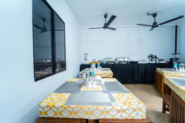 Food & Drinks 5, Treebo West Fort Divine – Near Padmanabhaswamy Temple, Thiruvananthapuram