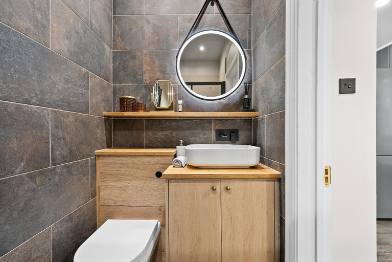 Bathroom 3, VICHY - The Hampstead Star | Prime Location, London