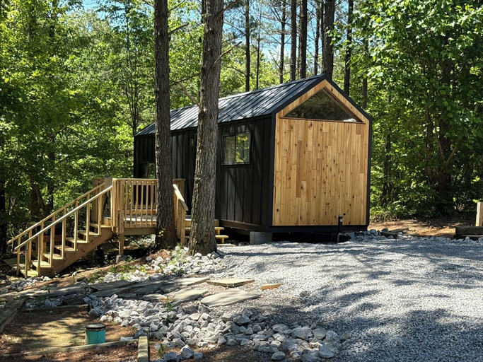 Exterior & Views 2, Sasquatch Farm, Marion