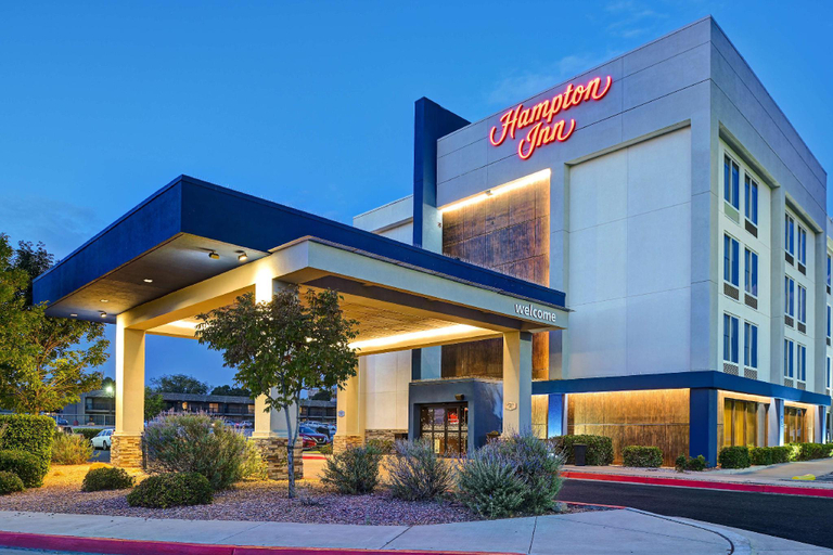 Exterior & Views 1, Hampton Inn Albuquerque-University/Midtown, Bernalillo